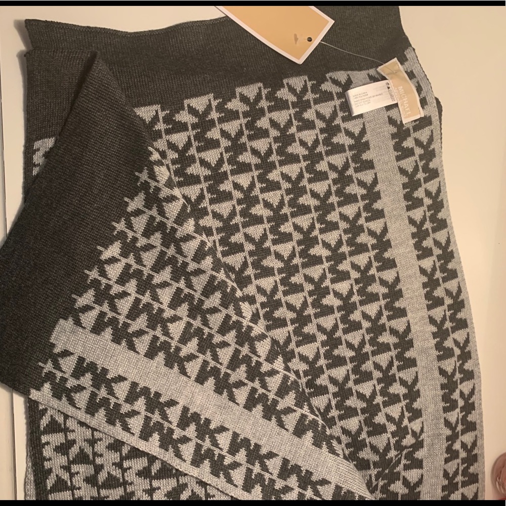Michael Kors scarf